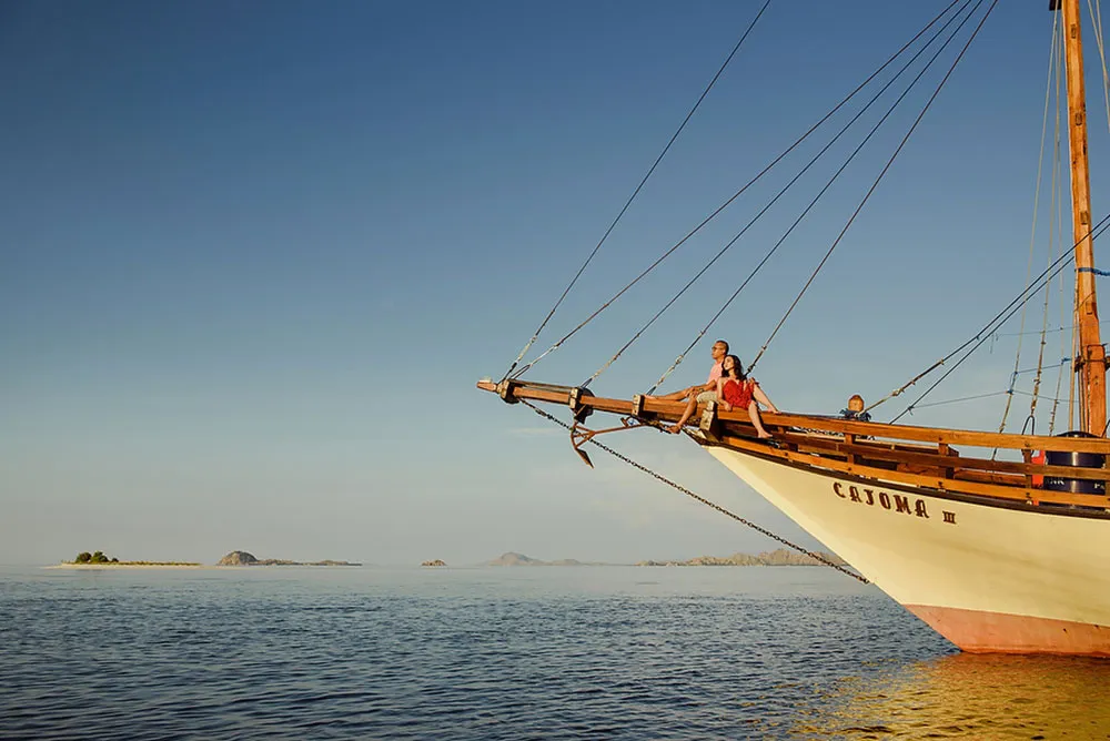 Photo by Gusde Photography. p://theweddingnotebook.com