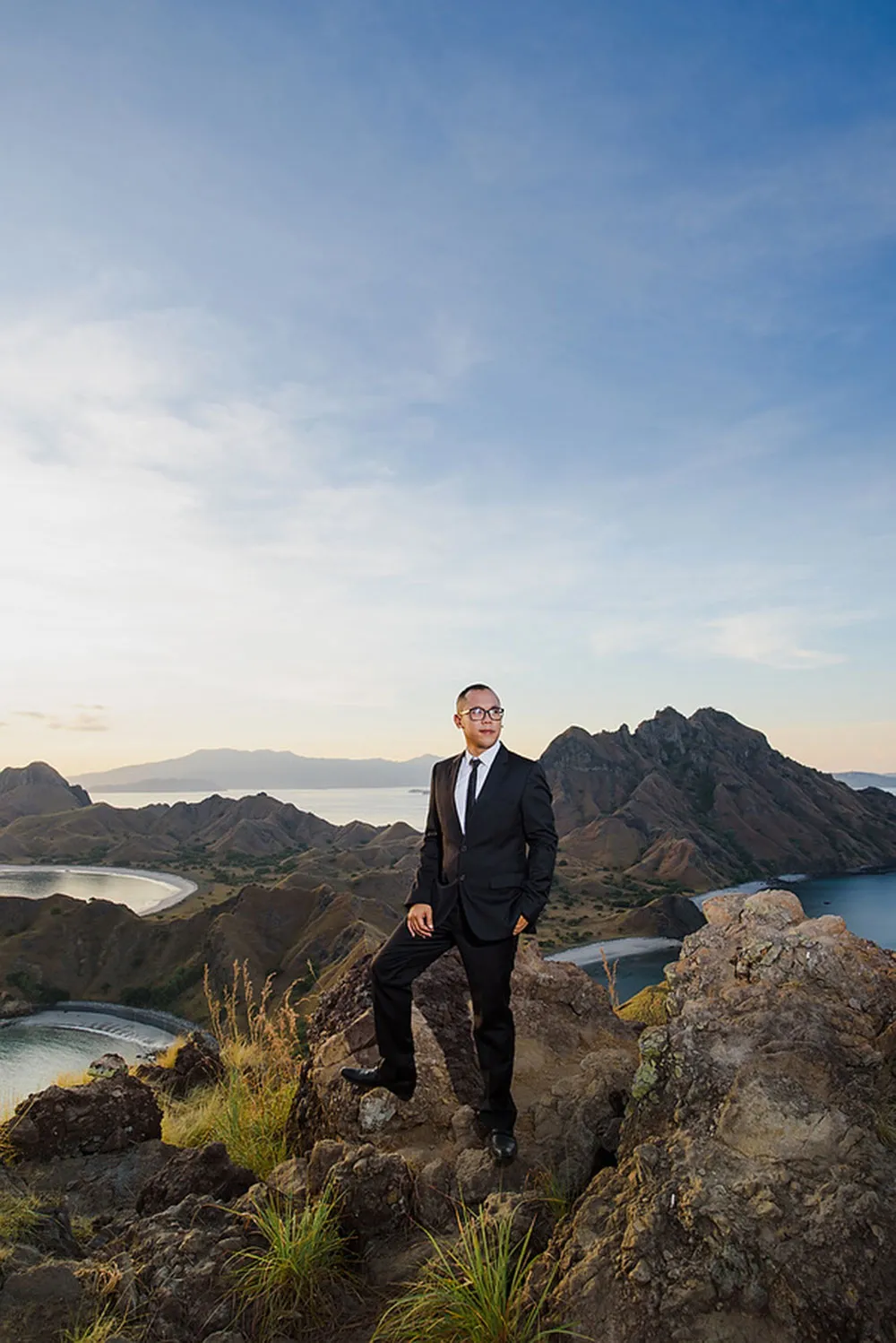 Photo by Gusde Photography. p://theweddingnotebook.com