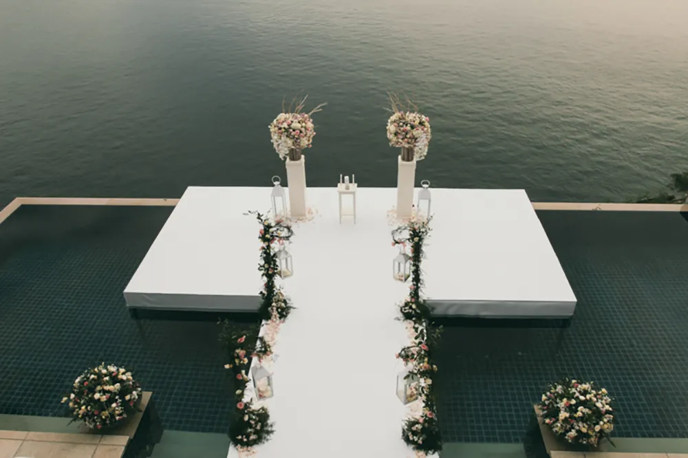 Photos by Cloud9 Imagery. theweddingnotebook.com