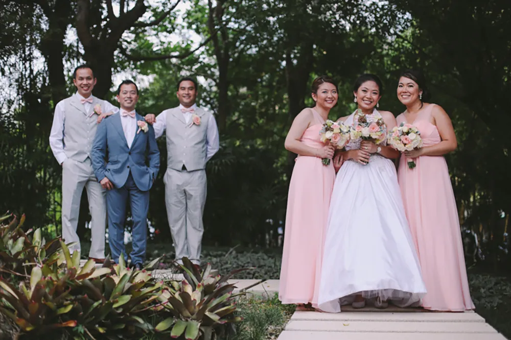 Photos by Cloud9 Imagery. theweddingnotebook.com