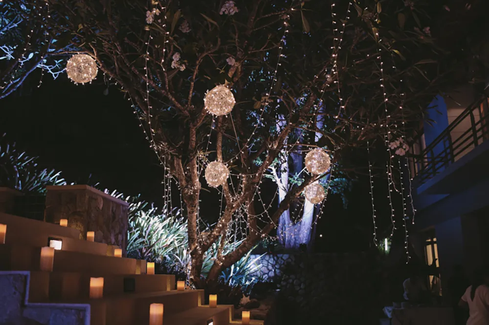 Photos by Cloud9 Imagery. theweddingnotebook.com