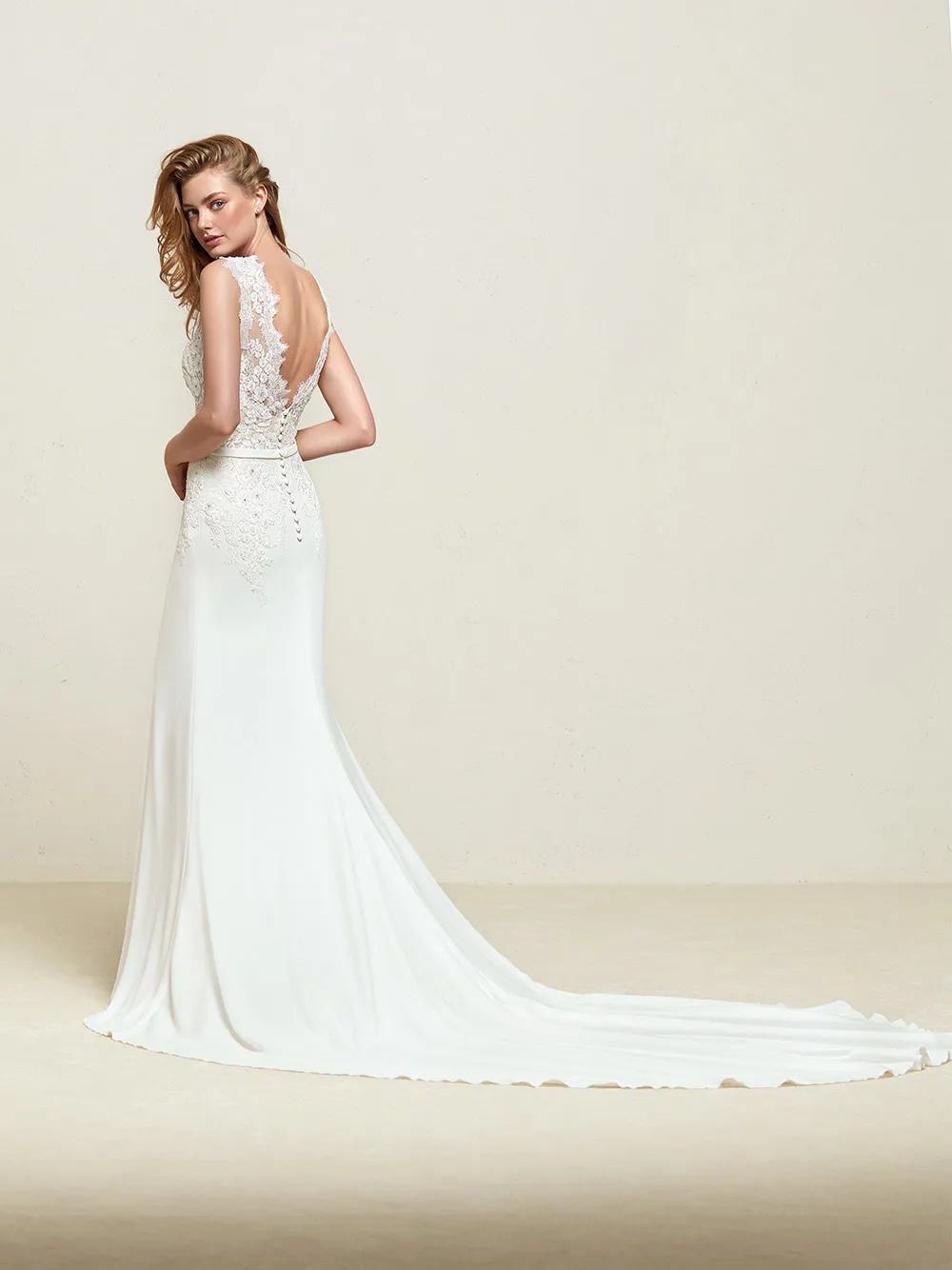 Drenina - Pronovias 2018 Bridal Collection. theweddingnotebook.com