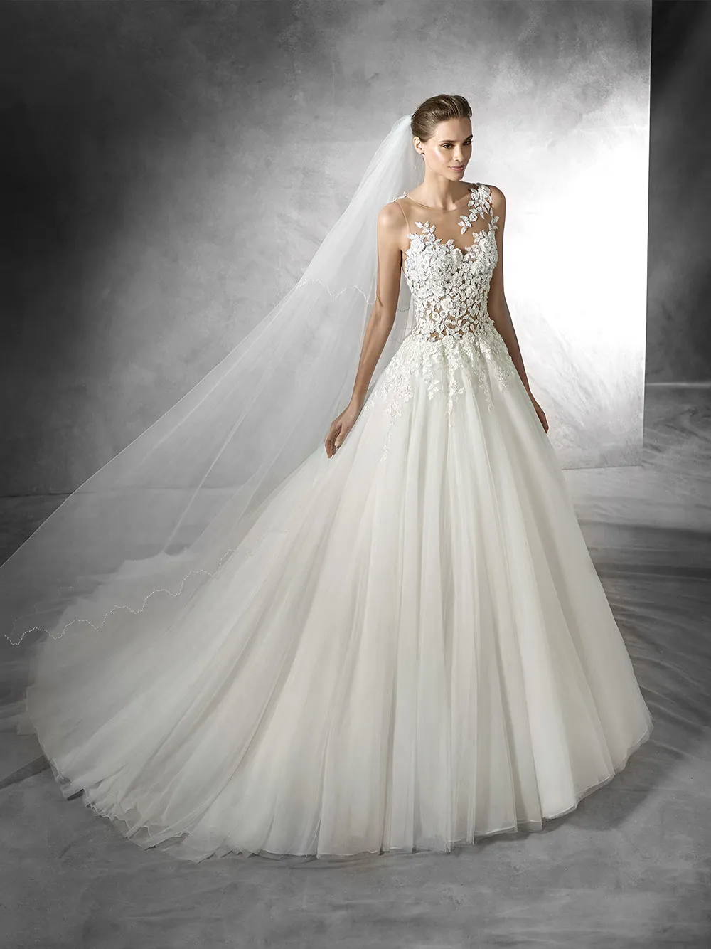 Taciana - Pronovias 2018 Bridal Collection. theweddingnotebook.com