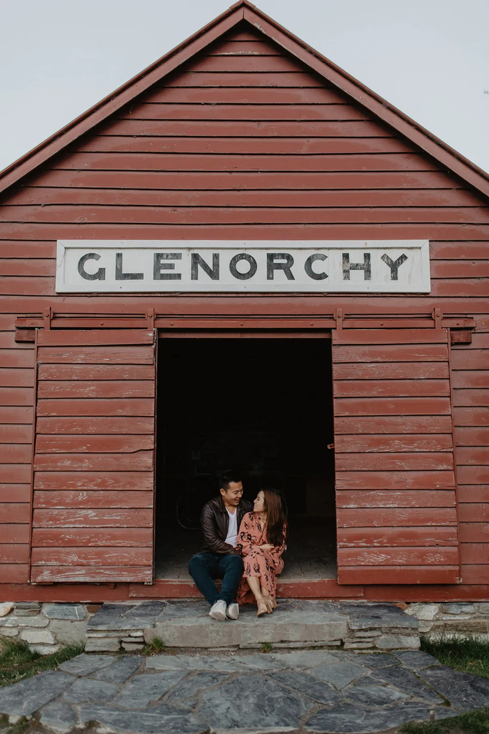 Photo by Fire, Wood & Earth. theweddingnotebook.com