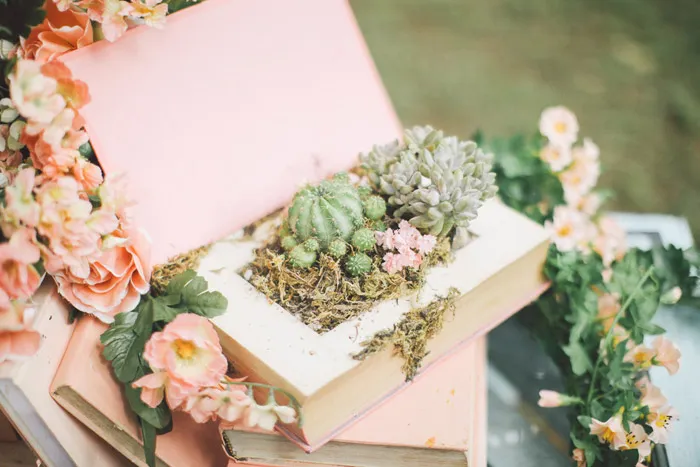 Photo by Daniel Lei Studio. theweddingnotebook.com