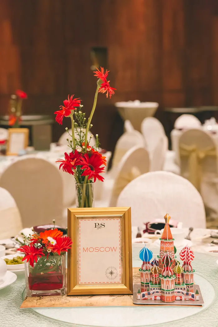 Photo by Awesome Memories Photography. Styling by Rosette Designs & Co. theweddingnotebook.com