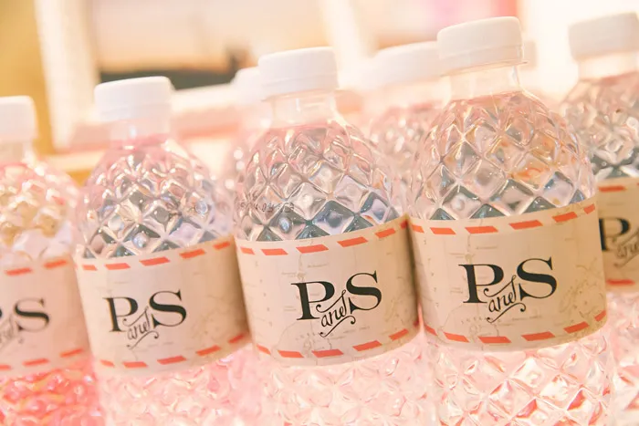 Photo by Awesome Memories Photography. Styling by Rosette Designs & Co. theweddingnotebook.com