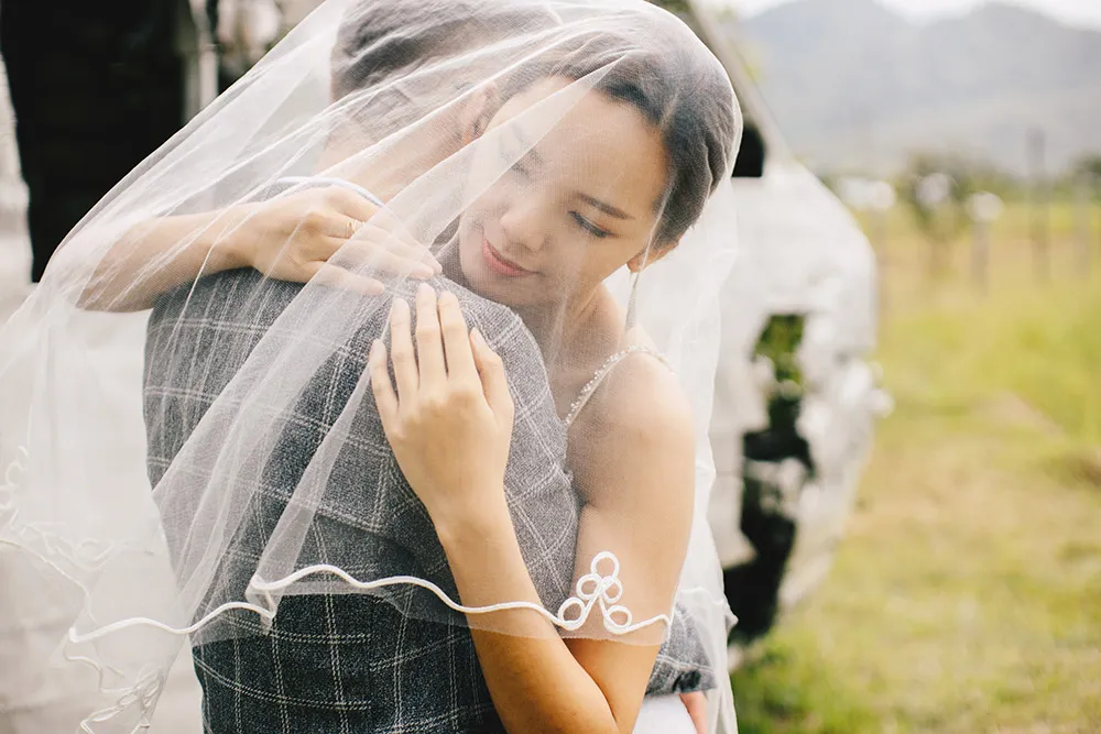 Photo by White Studio. theweddingnotebook.com