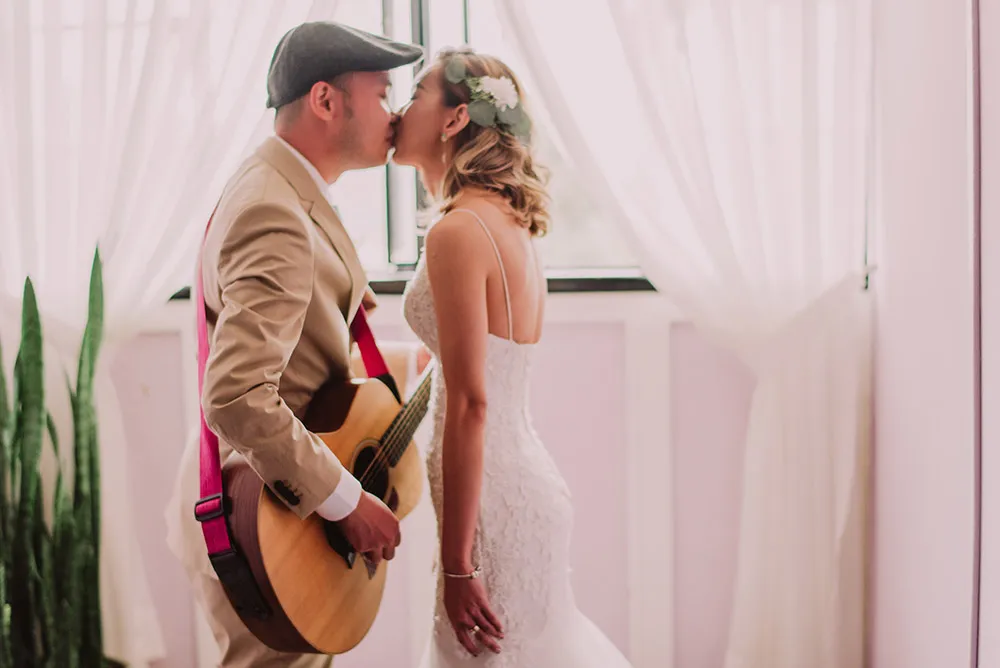 Photo by Chong Yee Photography. theweddingnotebook.com