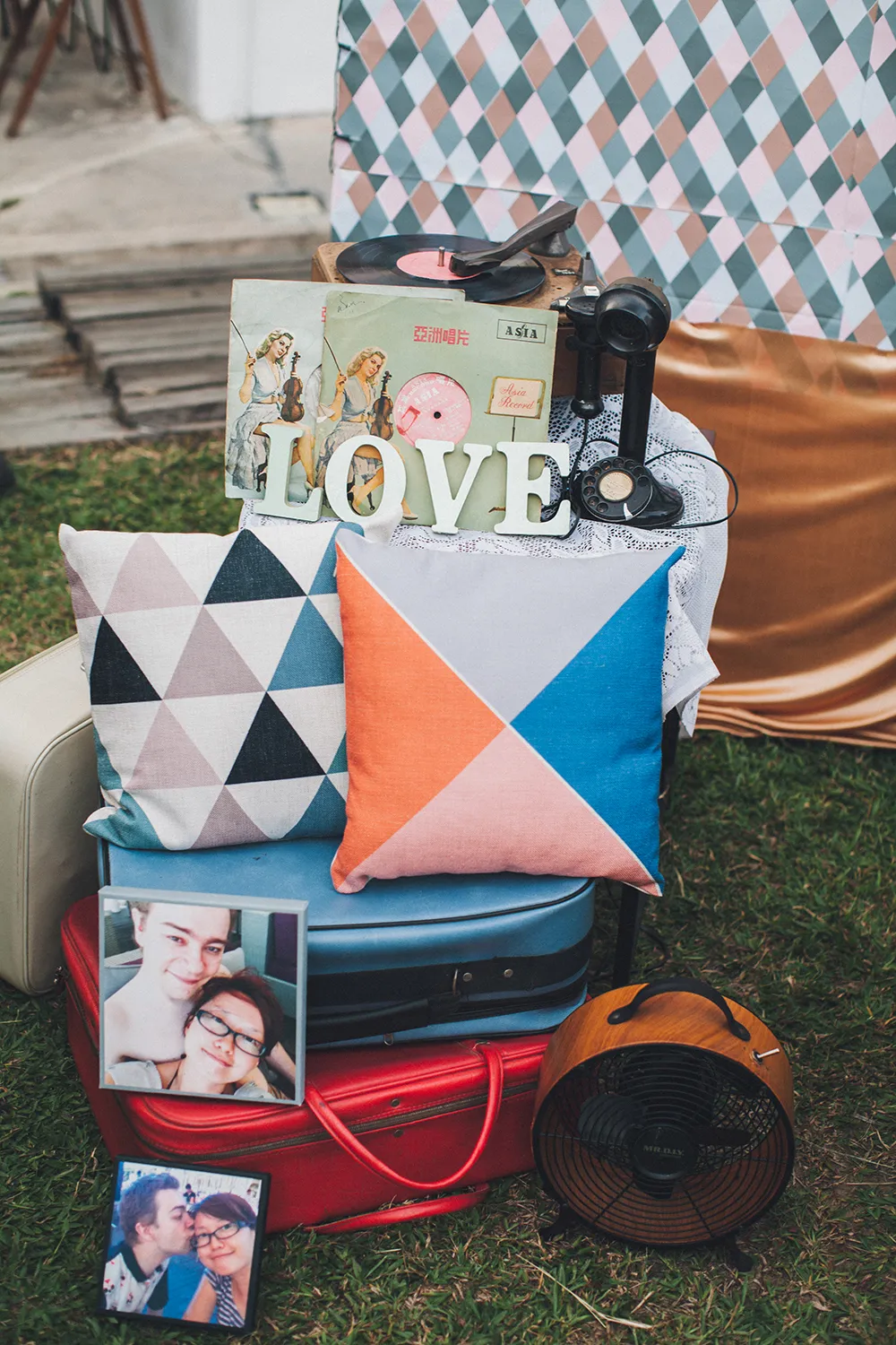 Photo by Memoir Click Studio. theweddingnotebook.com