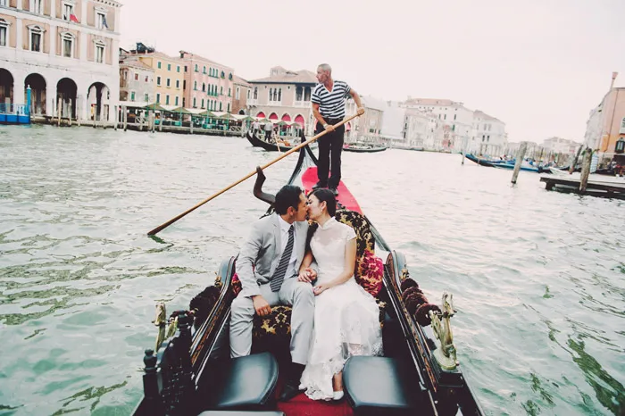 Photo by AndroidsinBoots. theweddingnotebook.com