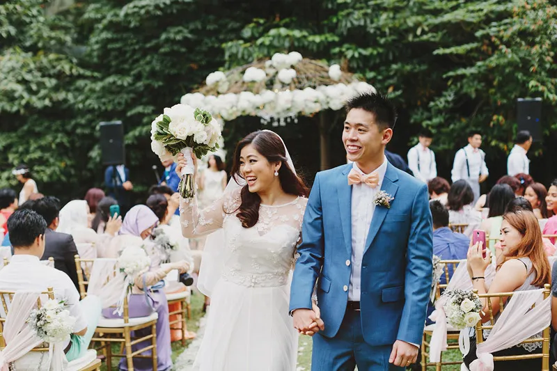 Photo by Jonathan Ong. theweddingnotebook.com