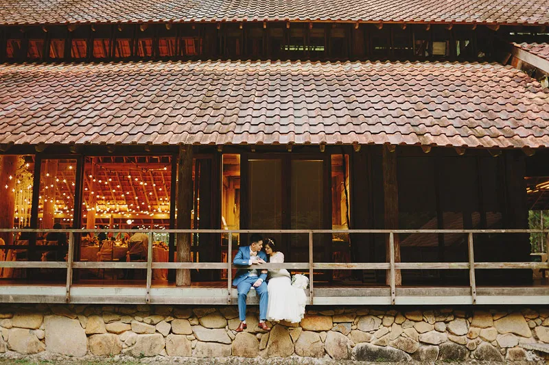 Photo by Jonathan Ong. theweddingnotebook.com