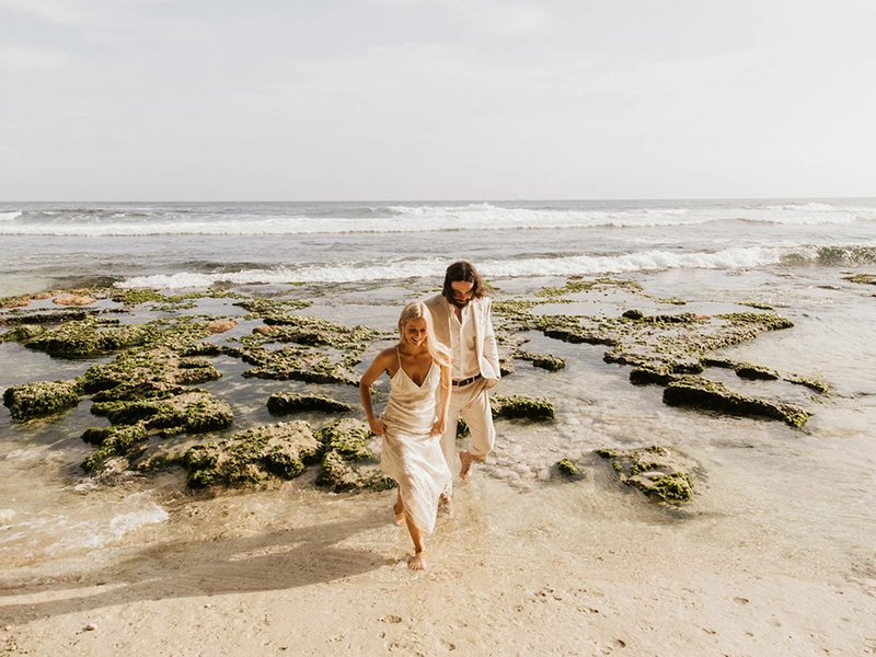 Romantic and Natural Bridal Portraits at Bvlgari Resort Bali