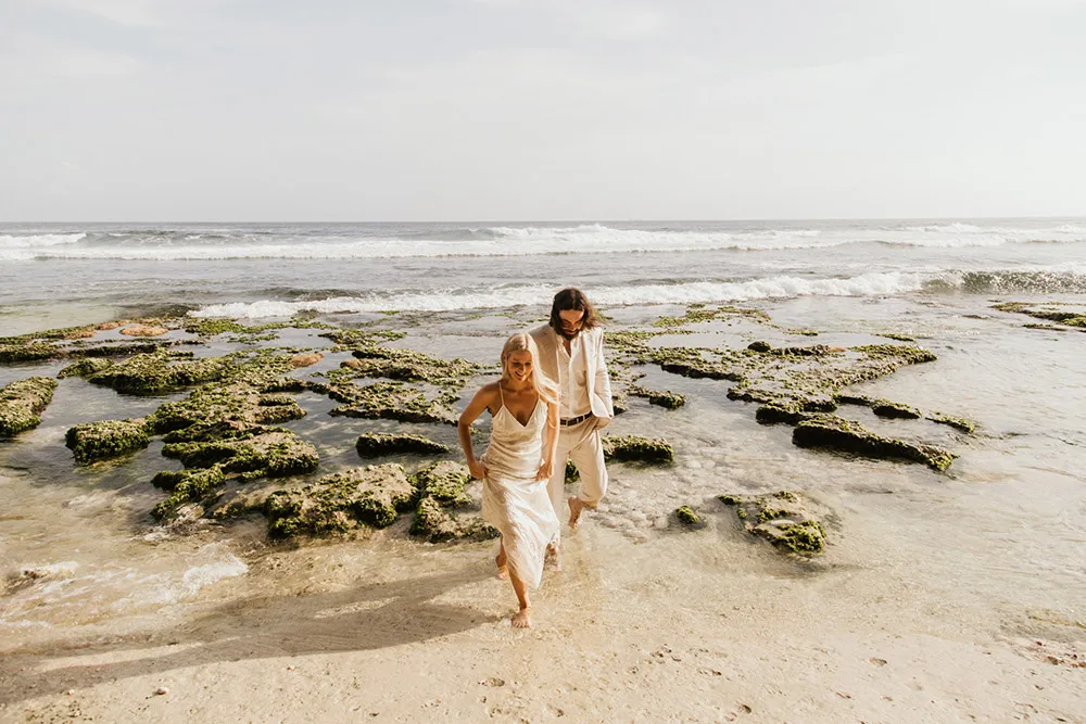 Photo by Fire Wood and Earth. theweddingnotebook.com