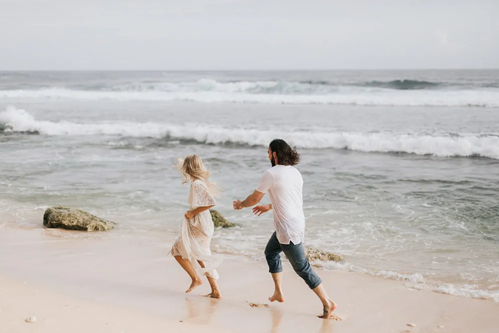 Photo by Fire Wood and Earth. theweddingnotebook.com