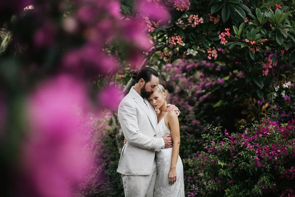 Photo by Fire Wood and Earth. theweddingnotebook.com