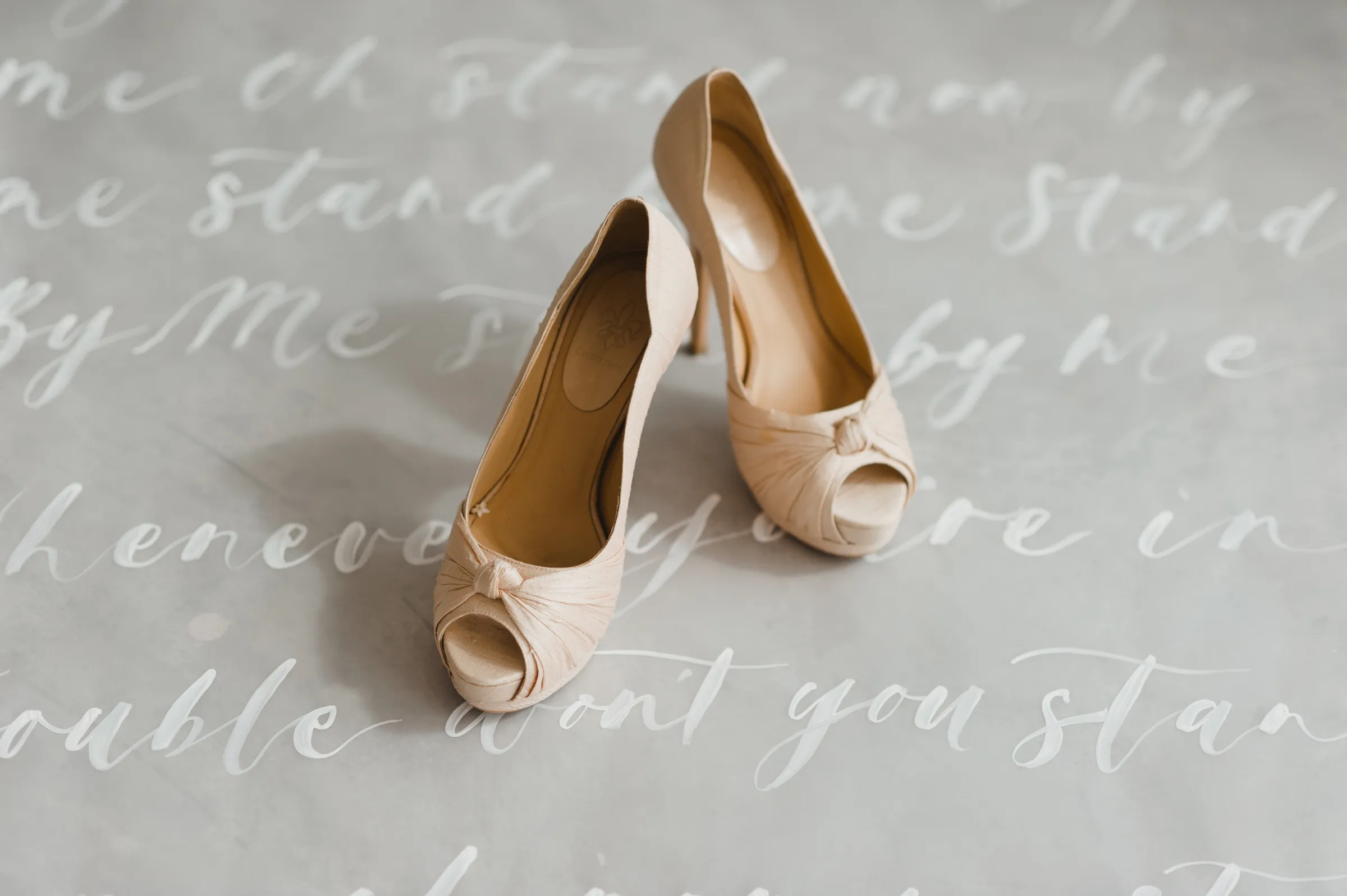 Photo by Inlight photos. theweddingnotebook.com