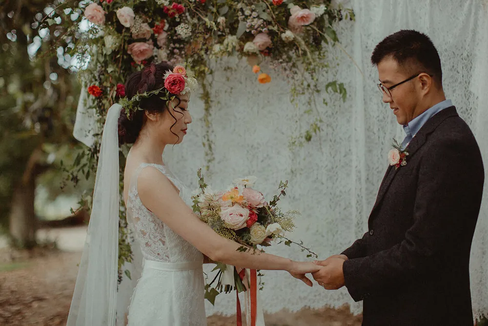 Photo by Wedding Gallery Studio. theweddingnotebook.com