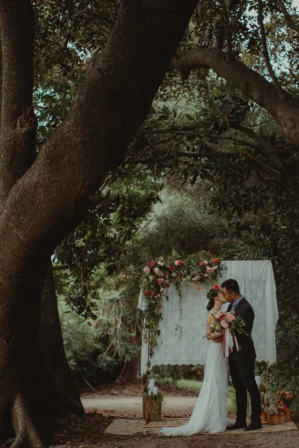 Photo by Wedding Gallery Studio. theweddingnotebook.com