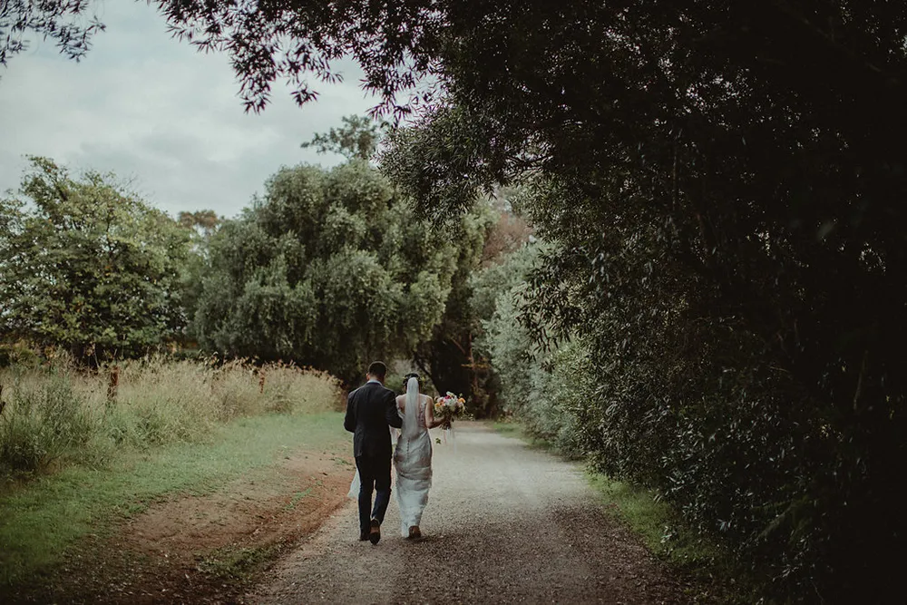 Photo by Wedding Gallery Studio. theweddingnotebook.com