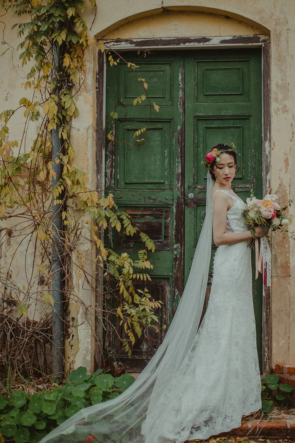 Photo by Wedding Gallery Studio. theweddingnotebook.com