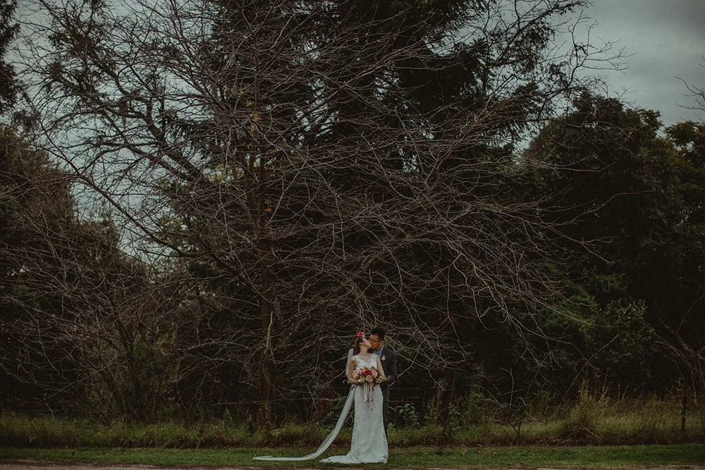 Photo by Wedding Gallery Studio. theweddingnotebook.com