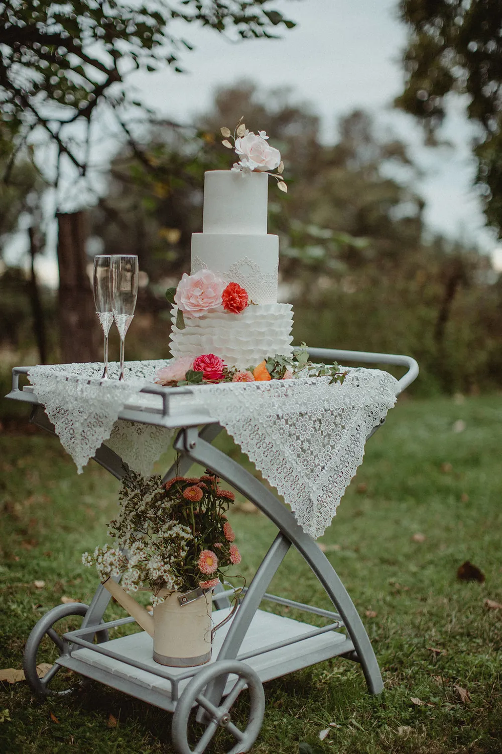 Photo by Wedding Gallery Studio. theweddingnotebook.com