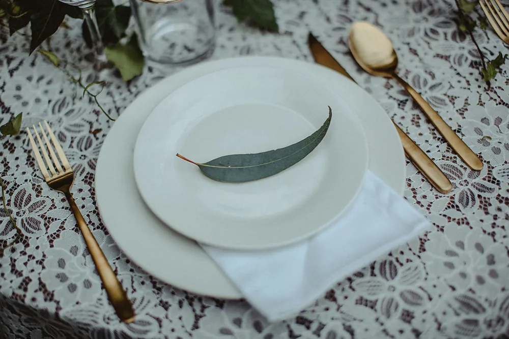 Photo by Wedding Gallery Studio. theweddingnotebook.com