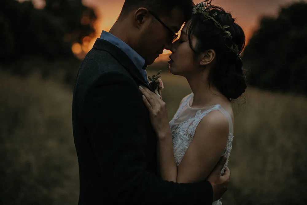 Photo by Wedding Gallery Studio. theweddingnotebook.com