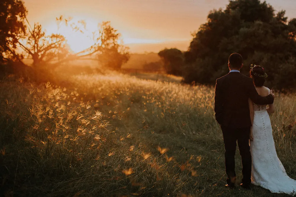 Photo by Wedding Gallery Studio. theweddingnotebook.com