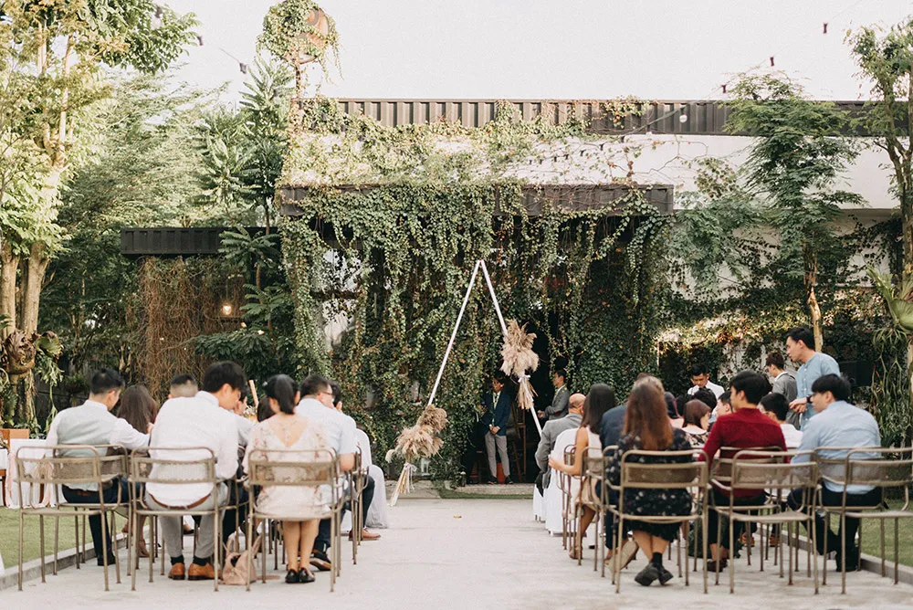 Photo by Peter Herman Photography. theweddingnotebook.com