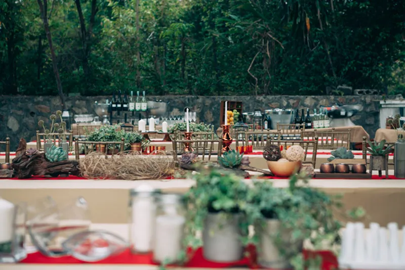 Photo by ZA GAllery. theweddingnotebook.com