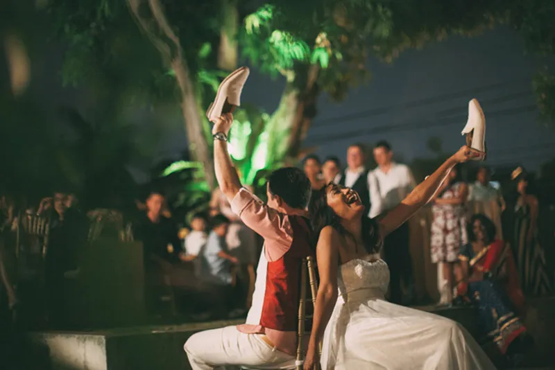 Photo by ZA GAllery. theweddingnotebook.com