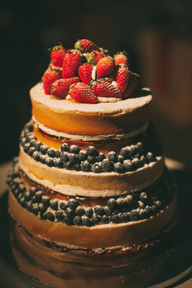 Photo by ZA GAllery. theweddingnotebook.com