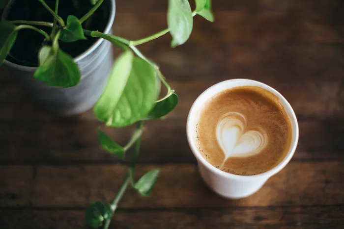 Coffee by The Mad Alchemy for wedding. Photo by Adam Ong Photography. theweddingnotebook.com