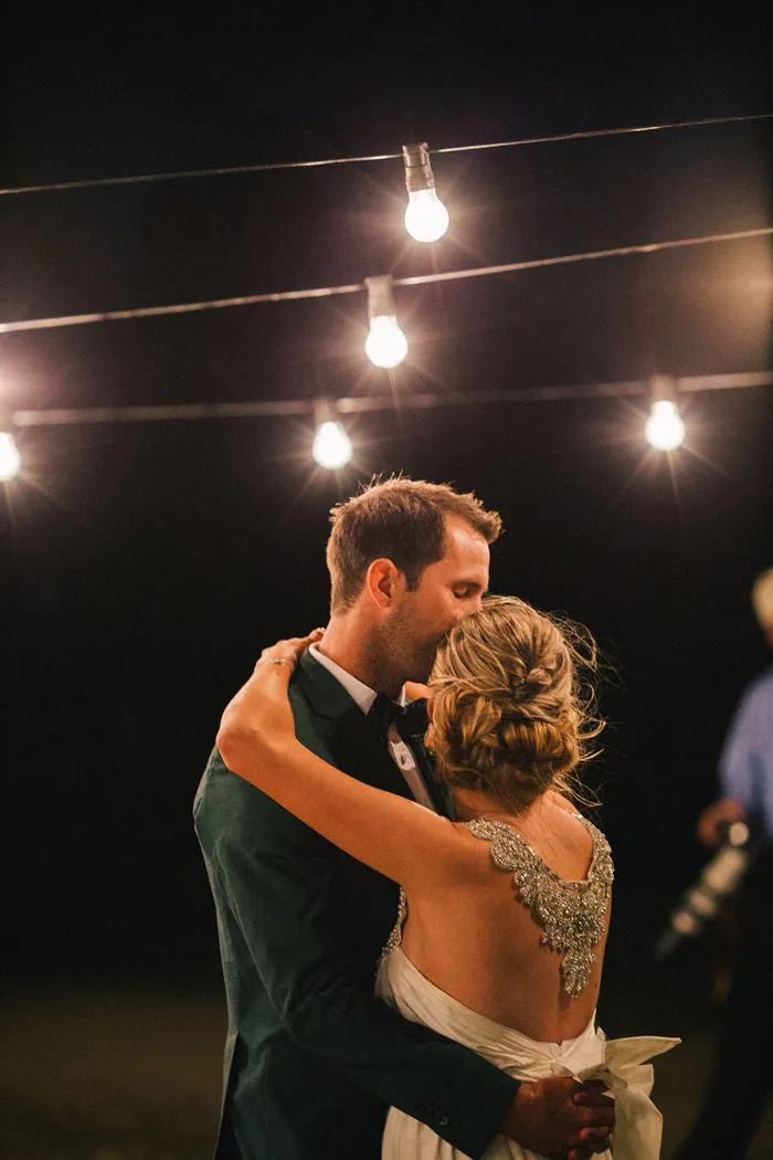 Studio Something Photography. theweddingnotebook.com