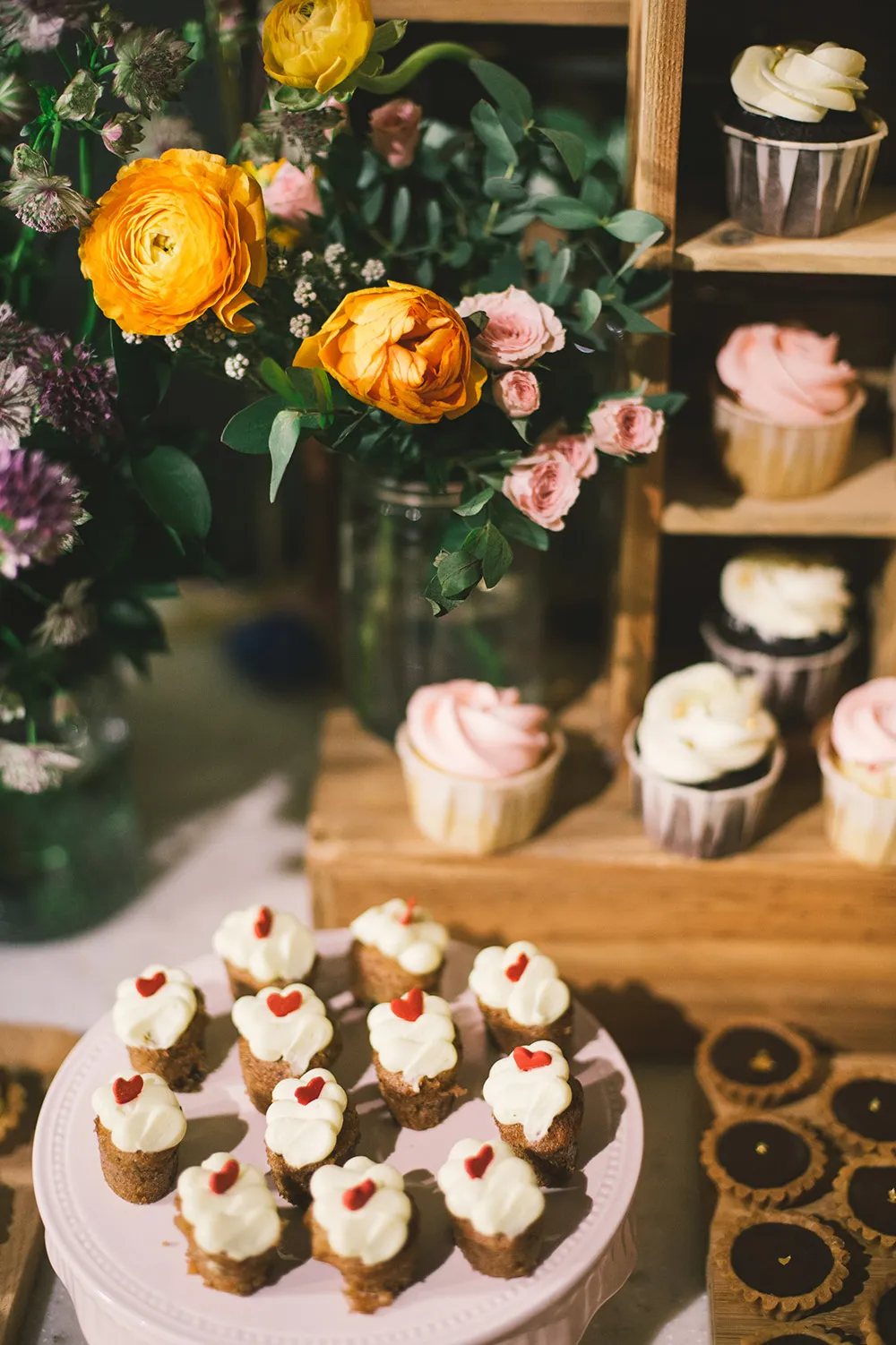 Munkeat Photography. theweddingnotebook.com