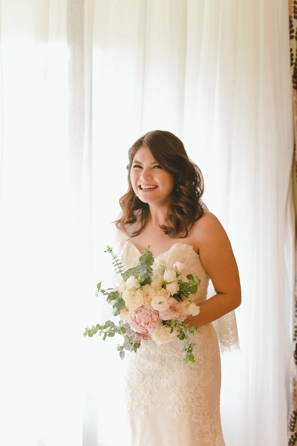 Photo by The Vow Studio. theweddingnotebook.com