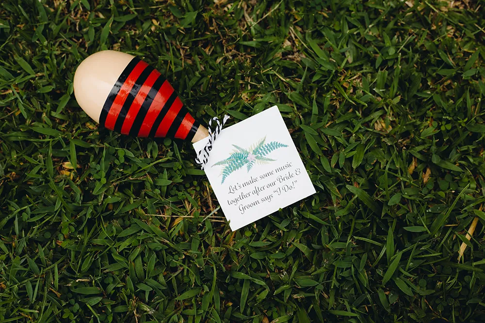 Photo by The Vow Studio. theweddingnotebook.com