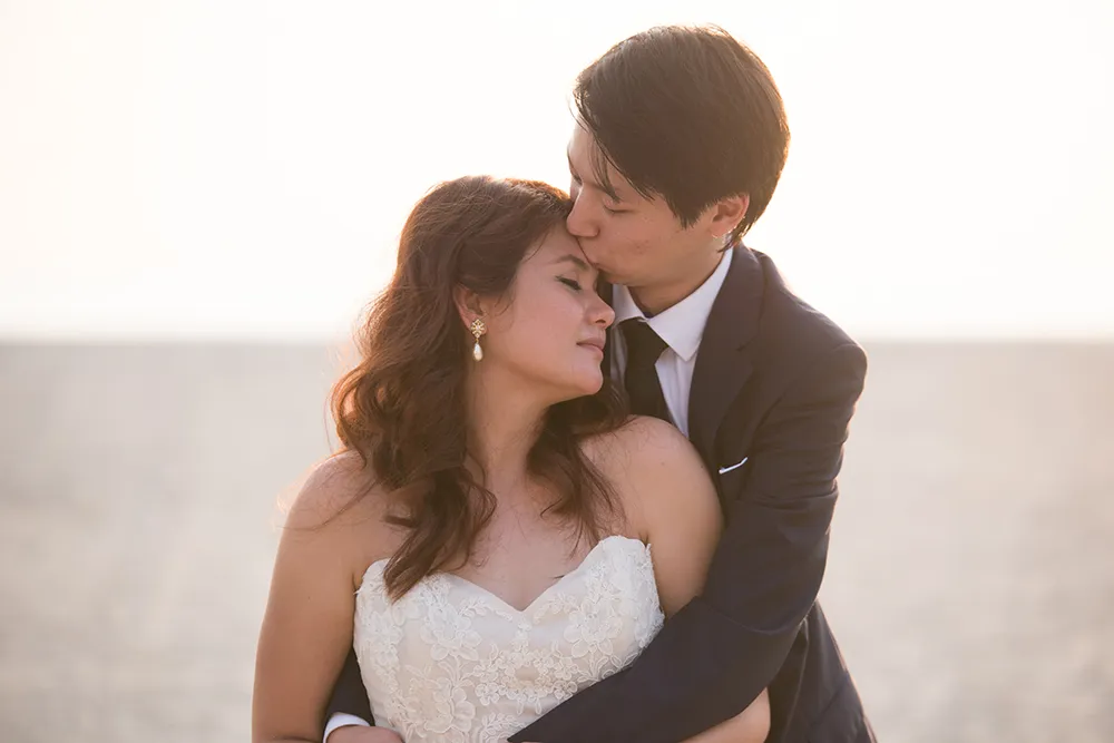 Photo by The Vow Studio. theweddingnotebook.com