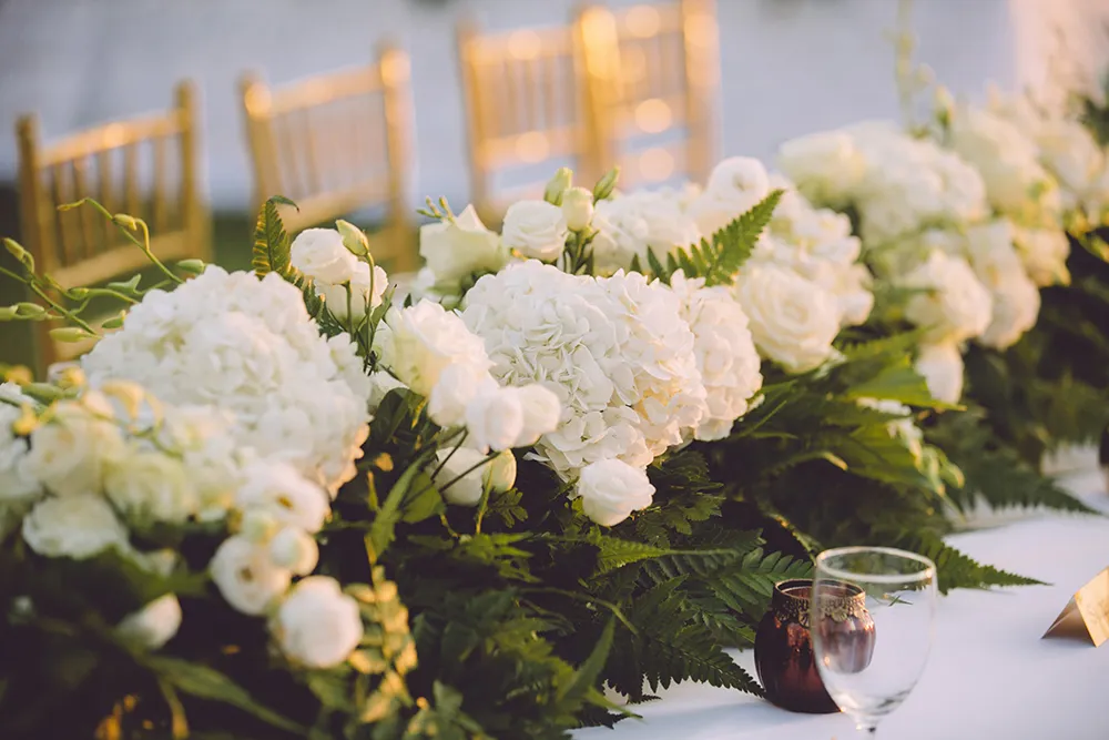 Photo by The Vow Studio. theweddingnotebook.com