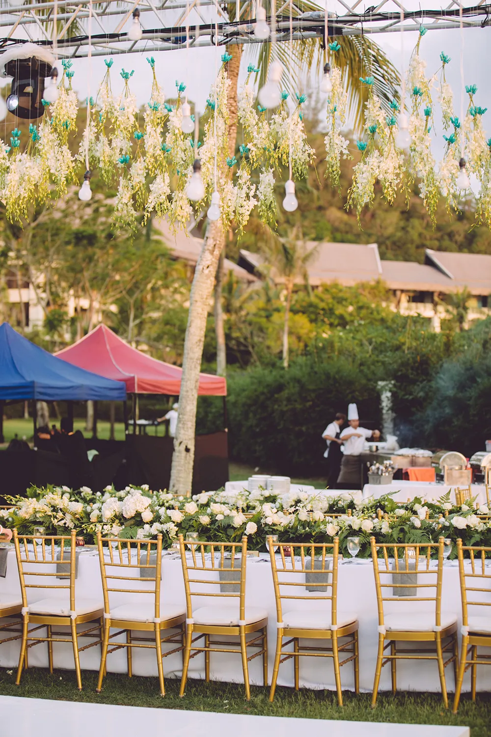 Photo by The Vow Studio. theweddingnotebook.com