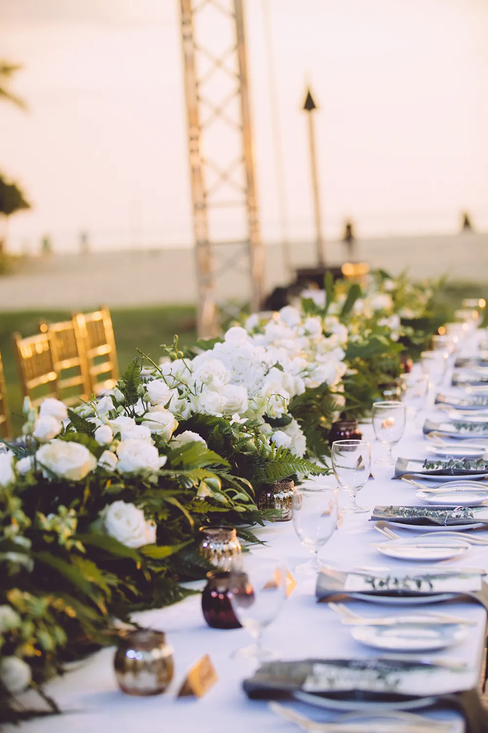 Photo by The Vow Studio. theweddingnotebook.com