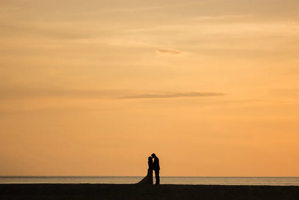 Photo by The Vow Studio. theweddingnotebook.com