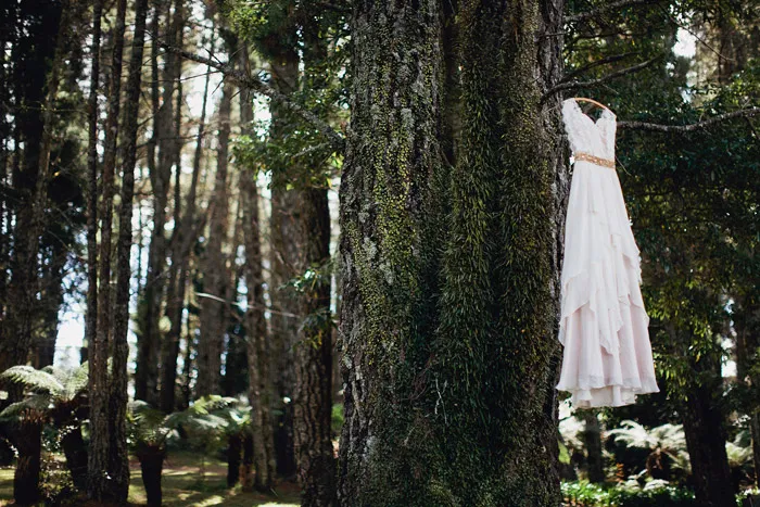 theweddingnotebook.com. Photography by Sayher Heffernan. Vintage wedding dress