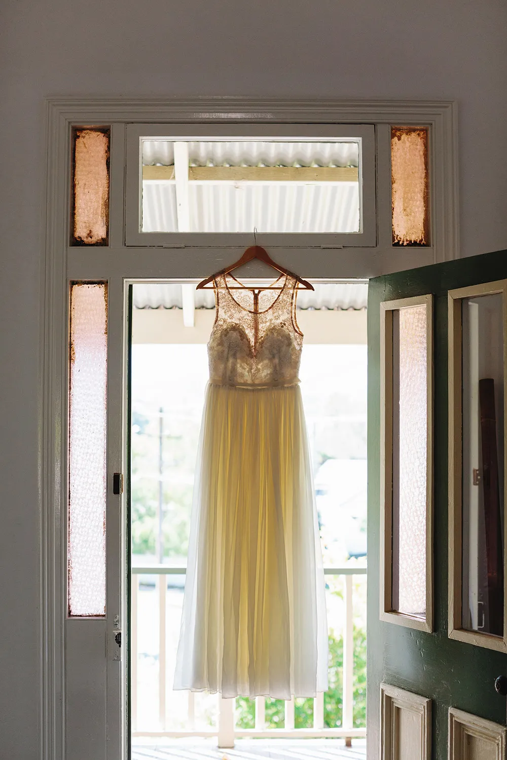 Photo by Jonathan Ong Photography. theweddingnotebook.com