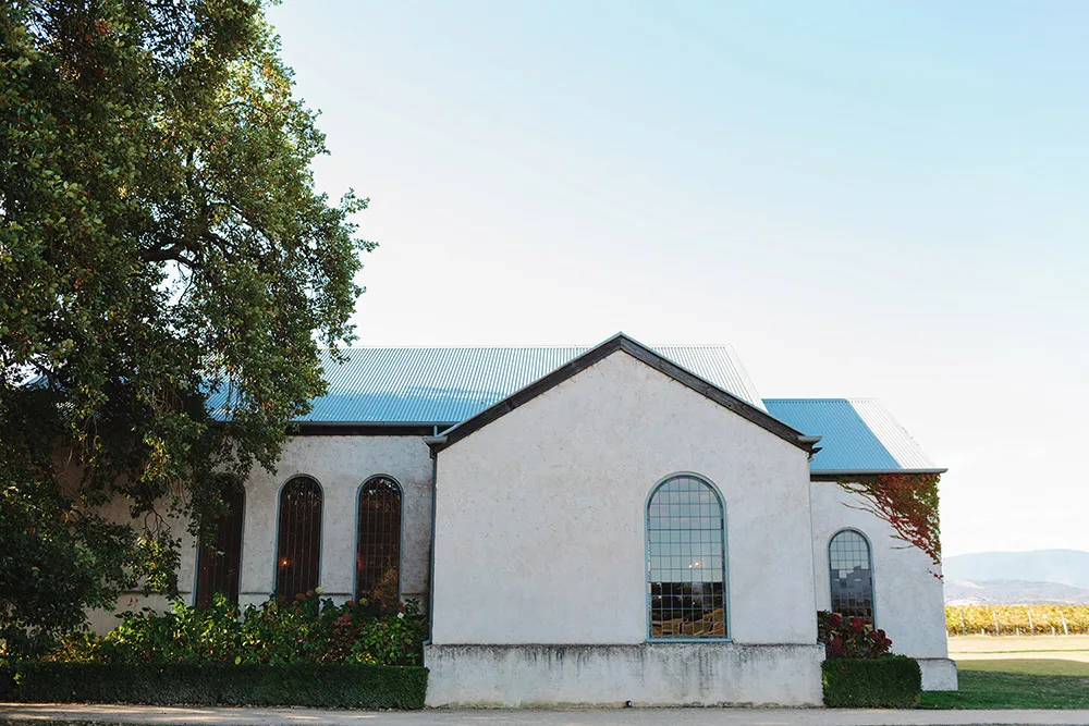 Photo by Jonathan Ong Photography. theweddingnotebook.com