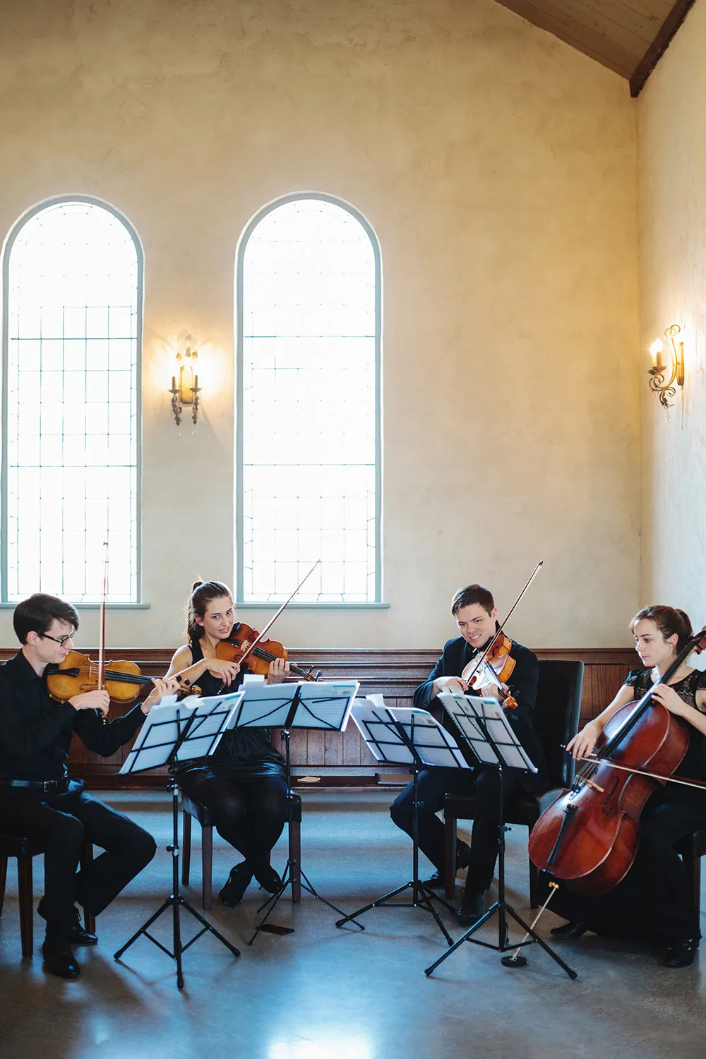 Photo by Jonathan Ong Photography. theweddingnotebook.com