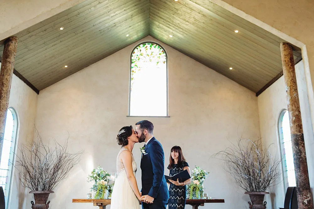 Photo by Jonathan Ong Photography. theweddingnotebook.com